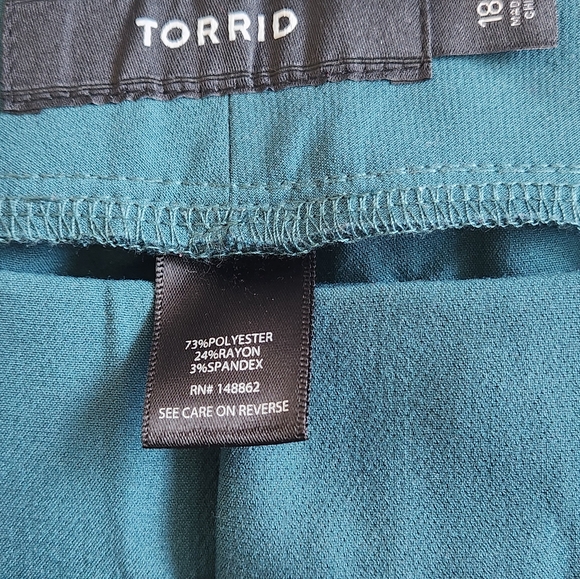 Wide leg trousers - Picture 3 of 3